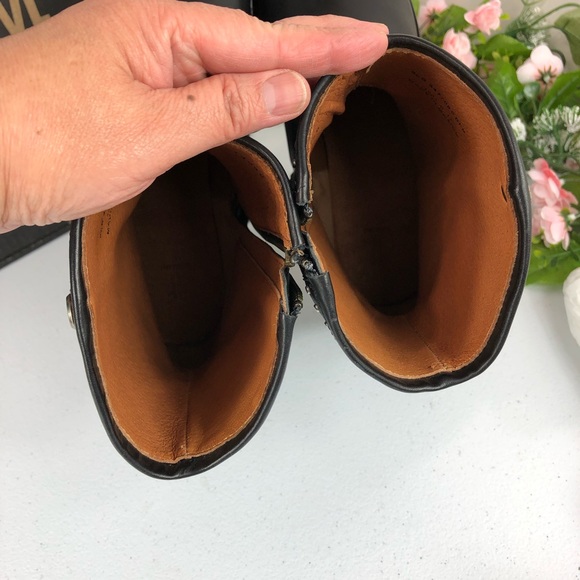 Frye Melissa stud short boots black size 7 (#A18) - Picture 6 of 8